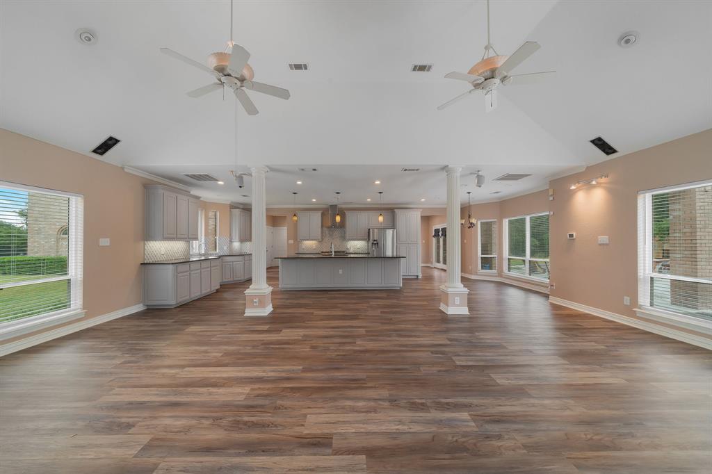 977 County Road 2255 Property Photo 17