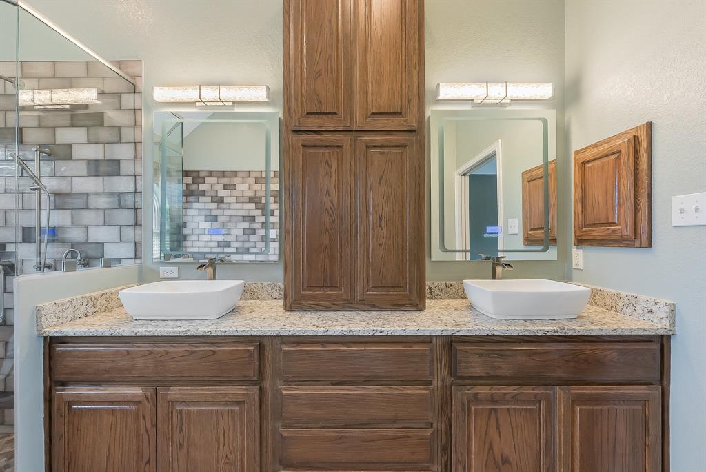 977 County Road 2255 Property Photo 23