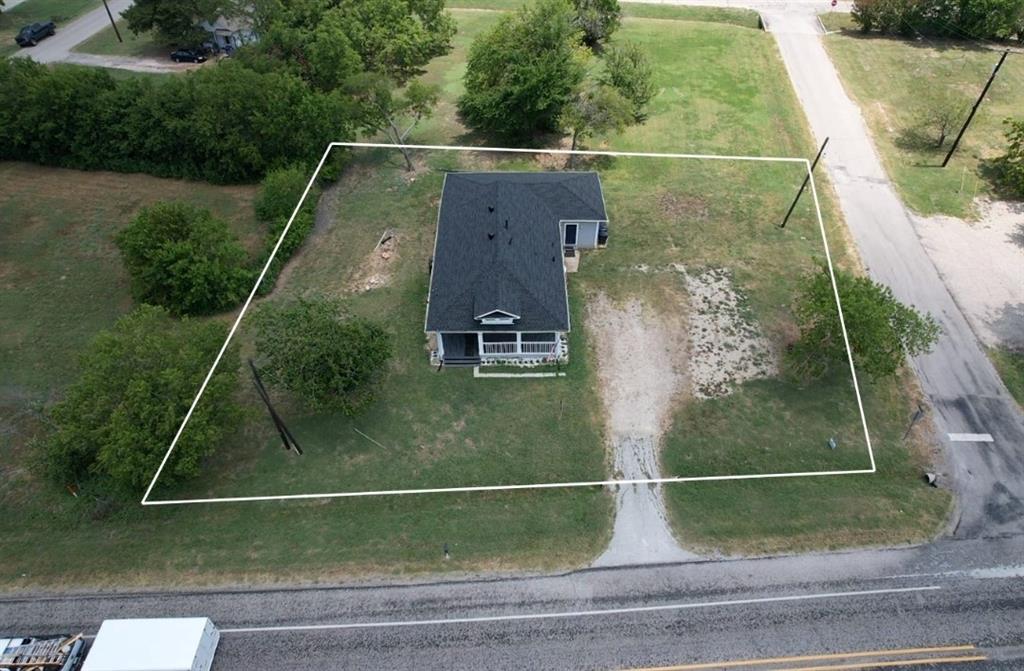 802 E Broad Street Property Photo 24