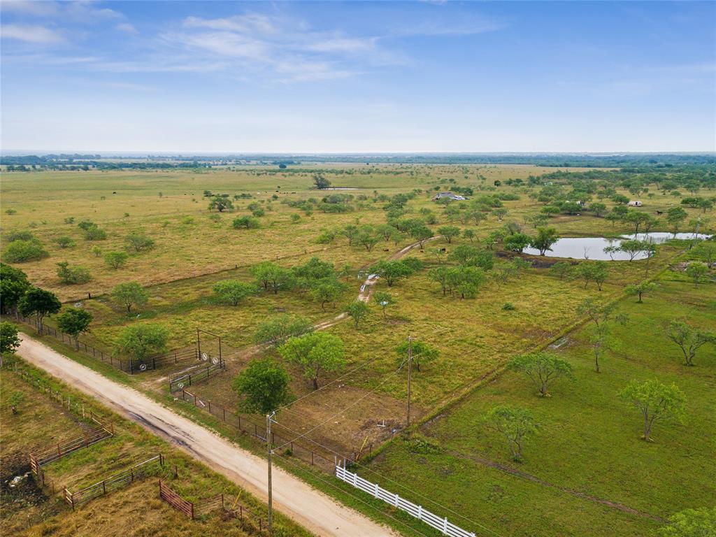 6872 County Road 0040 Property Photo 11