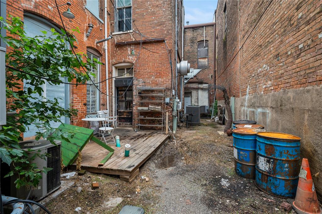 318 N Main Street Property Photo 30