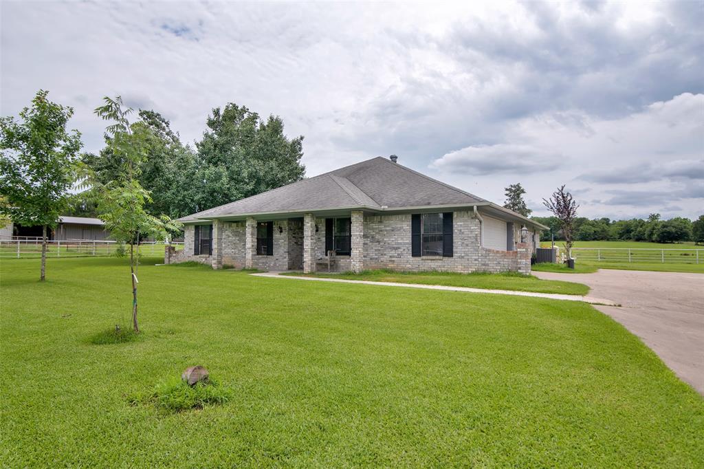 4020 County Road 3558 Property Photo 6