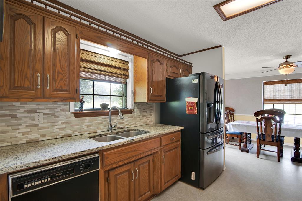 4020 County Road 3558 Property Photo 15