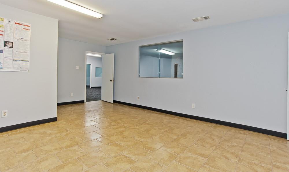 711 Sunset Avenue Property Photo 12