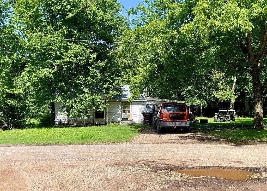 300 Smith Street Property Photo