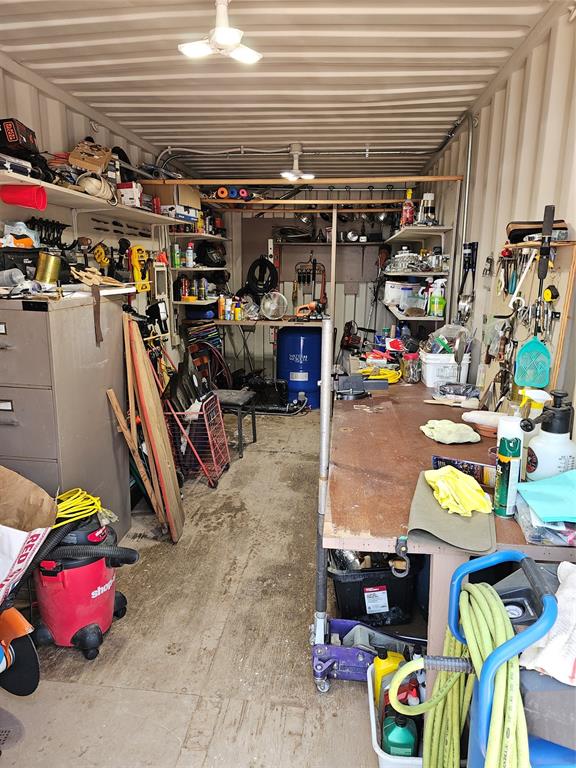 19069 Highway 6 Property Photo 12