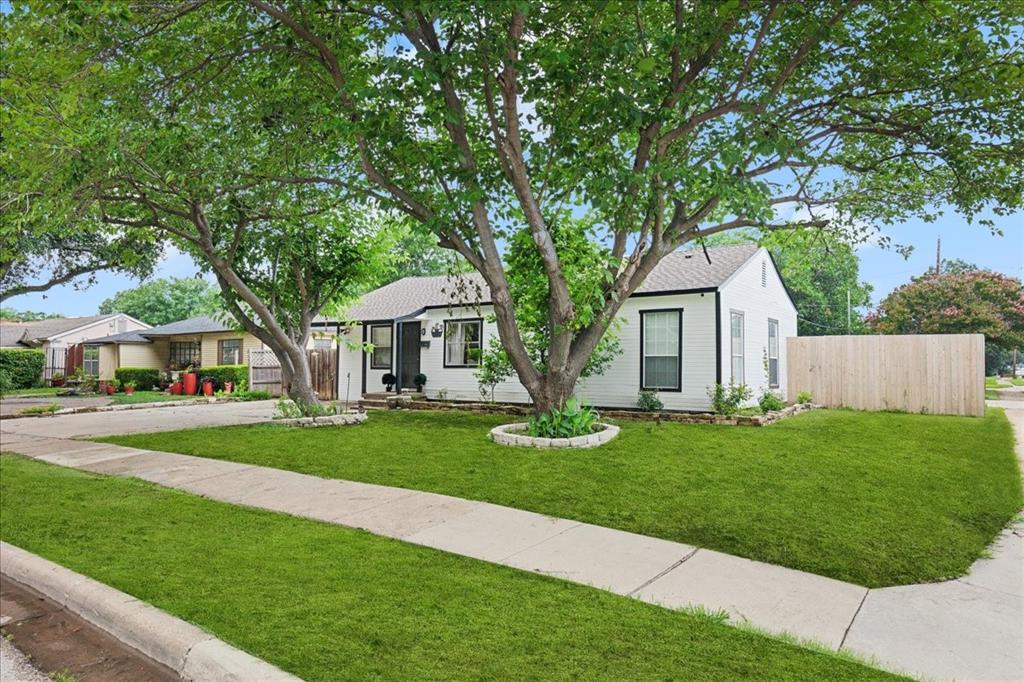 3551 Espanola Drive Property Photo