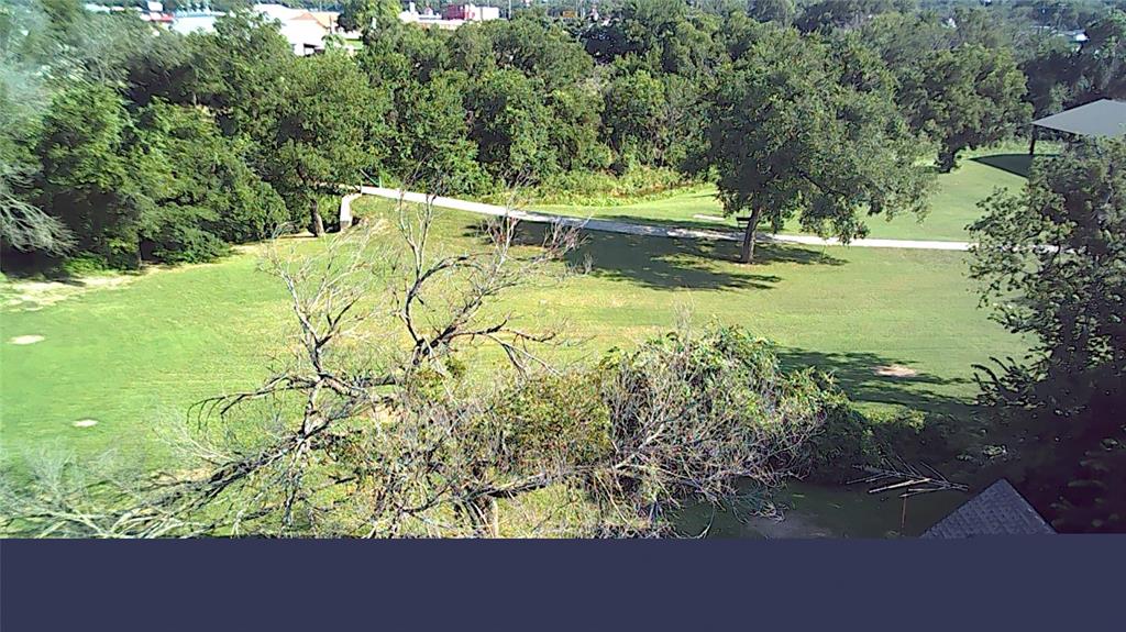 208 Optimist Road Property Photo 9