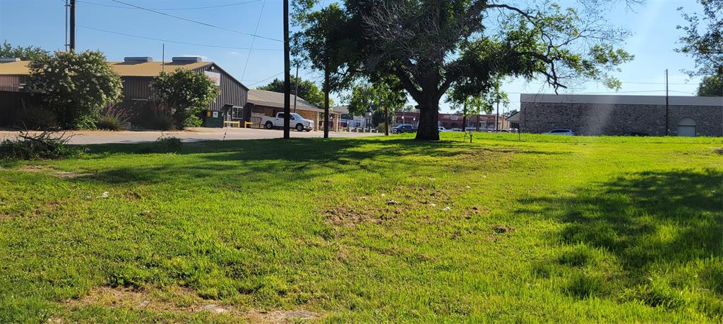 208 Optimist Road Property Photo 11