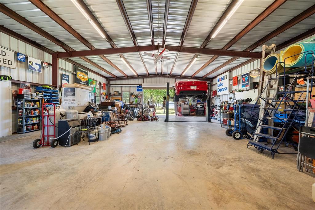 11077 S Us Highway 287 Property Photo 35