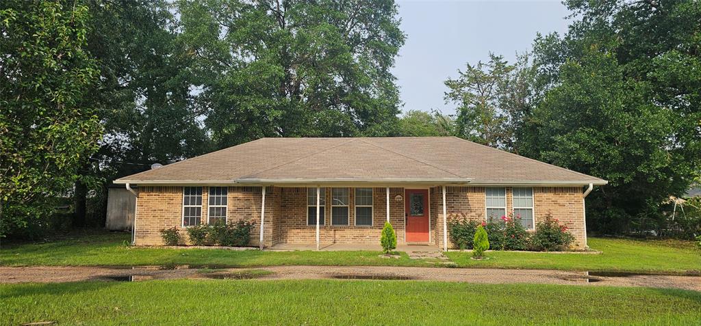 110 Ebony Street Property Photo 1