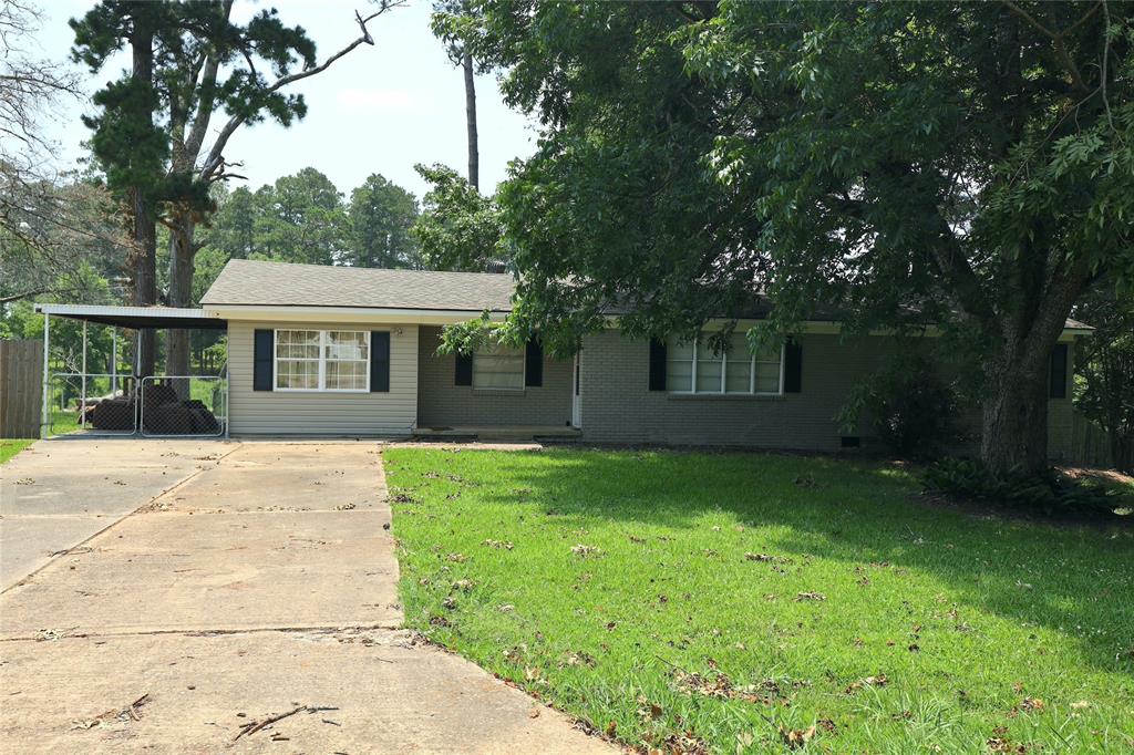 2033 1st Street Property Photo