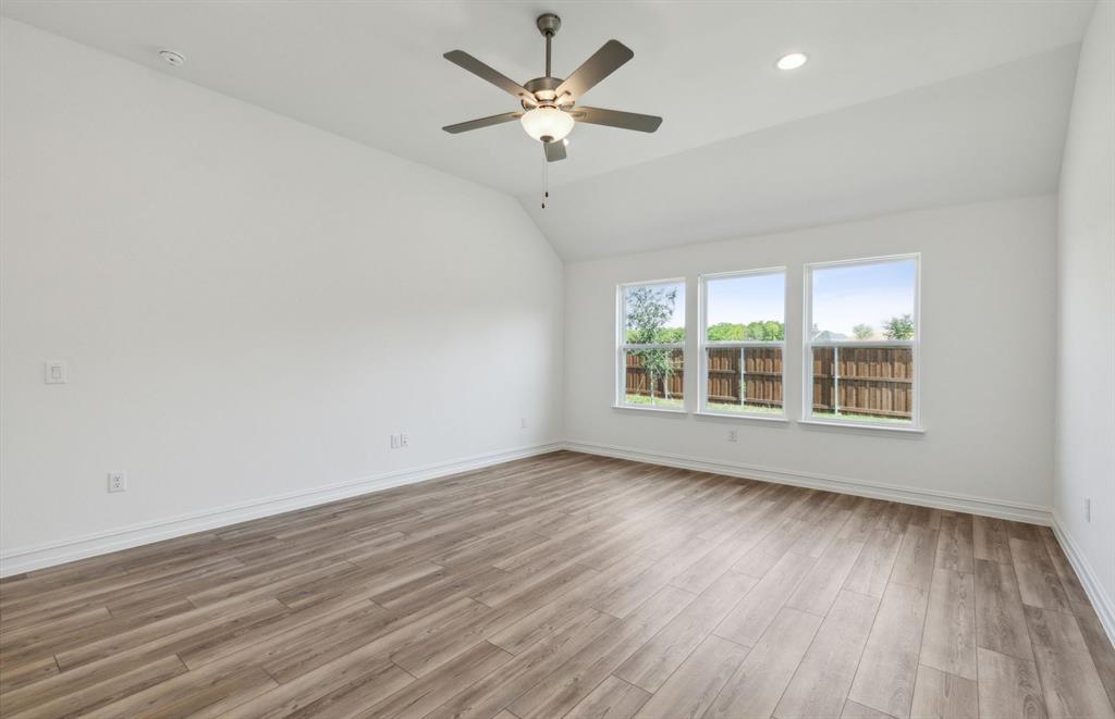 1544 Overlook Court Property Photo 6