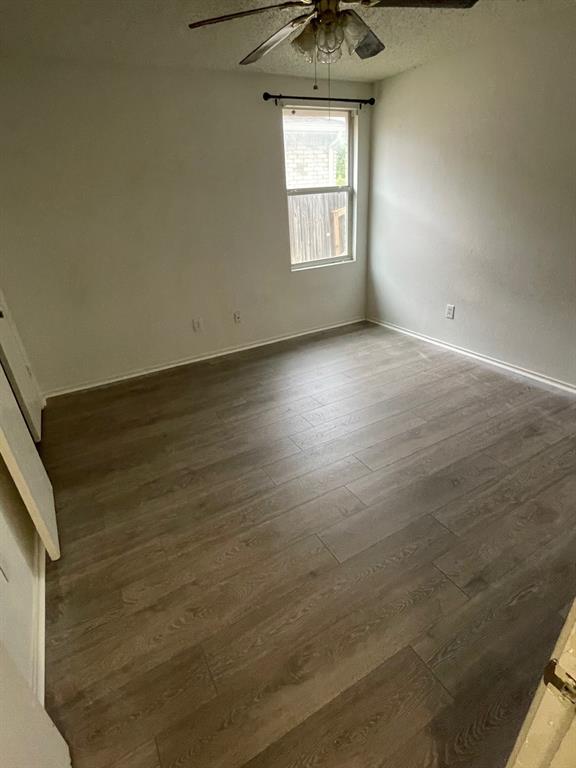 900 Rose Crystal Way Property Photo 3