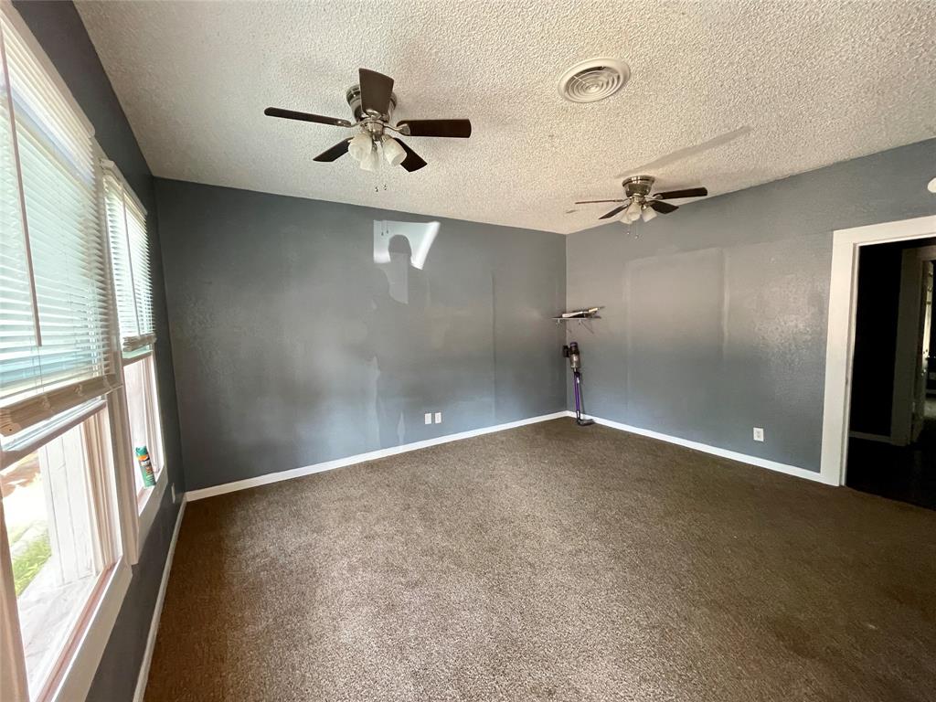 217 Mockingbird Lane Property Photo 13