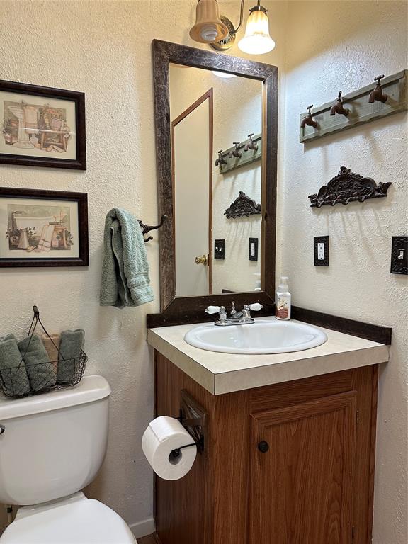 3200 Fm 590 Property Photo 13