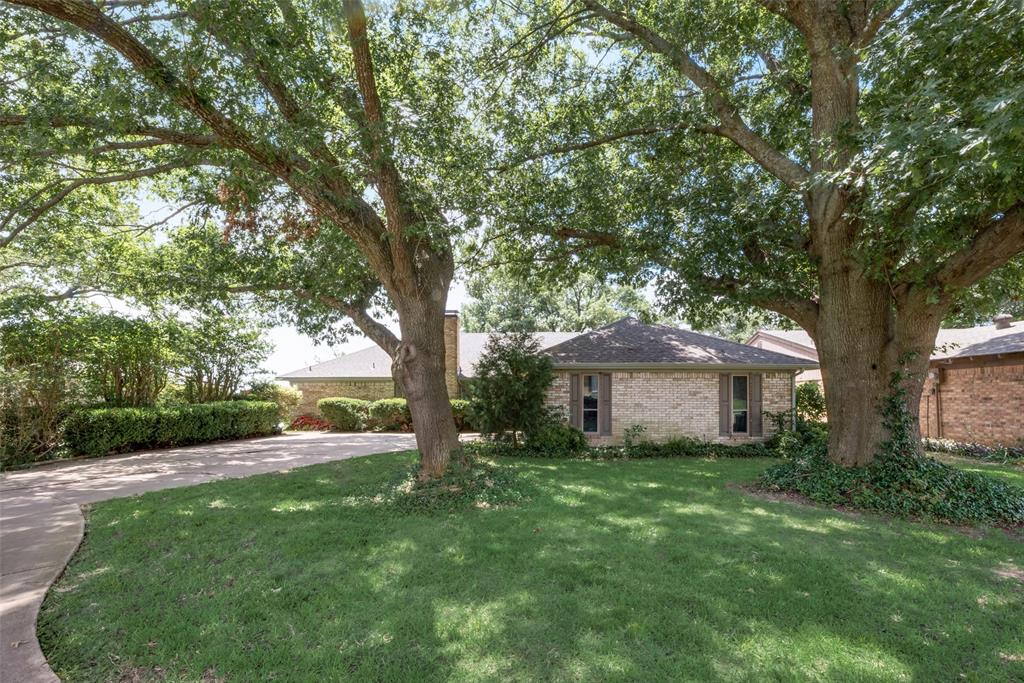 5514 Edgewater Circle Property Photo 1