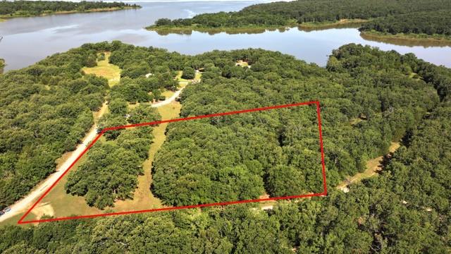 00 Bayview Drive Property Photo 3