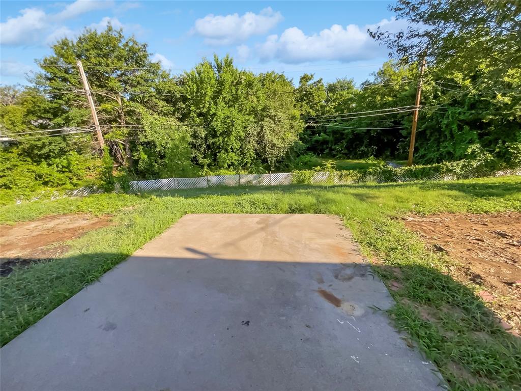 4800 Sugar Tree Court Property Photo 6