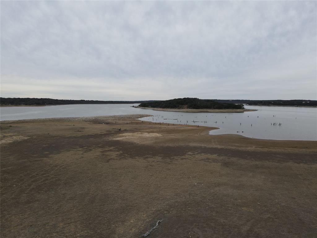 154 Lake Front Circle Property Photo 3