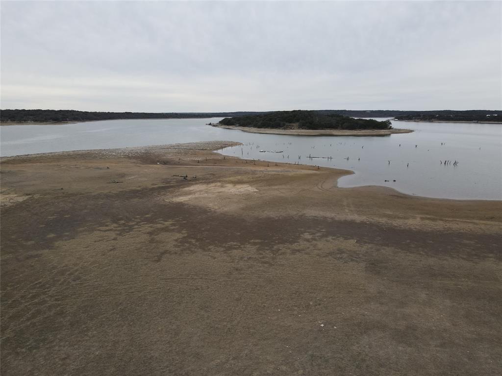 154 Lake Front Circle Property Photo 4
