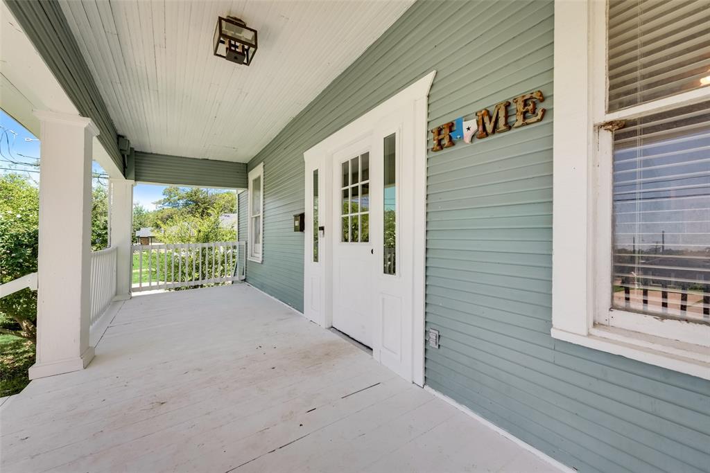 110 N Park Avenue Property Photo 6