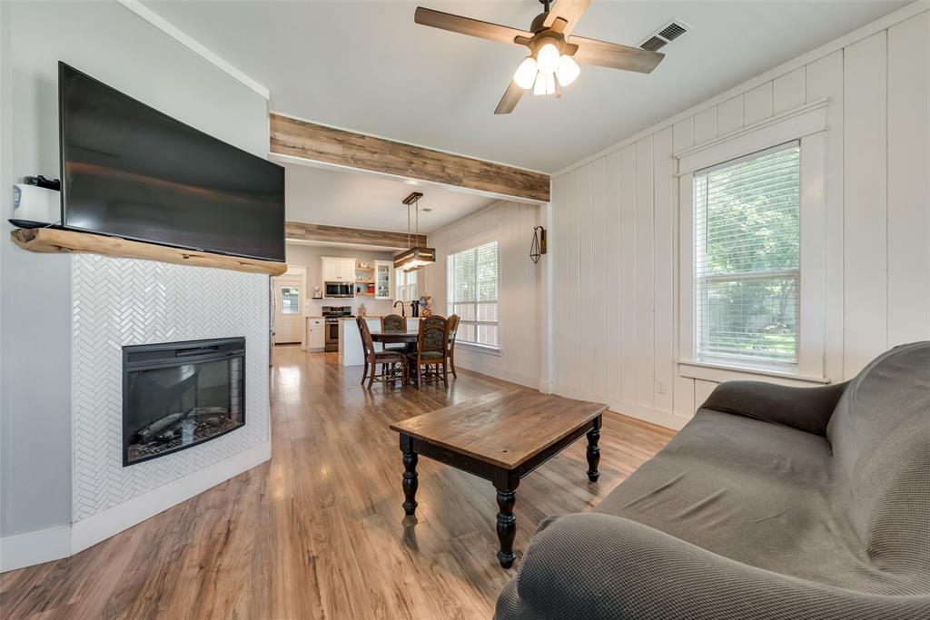110 N Park Avenue Property Photo 8