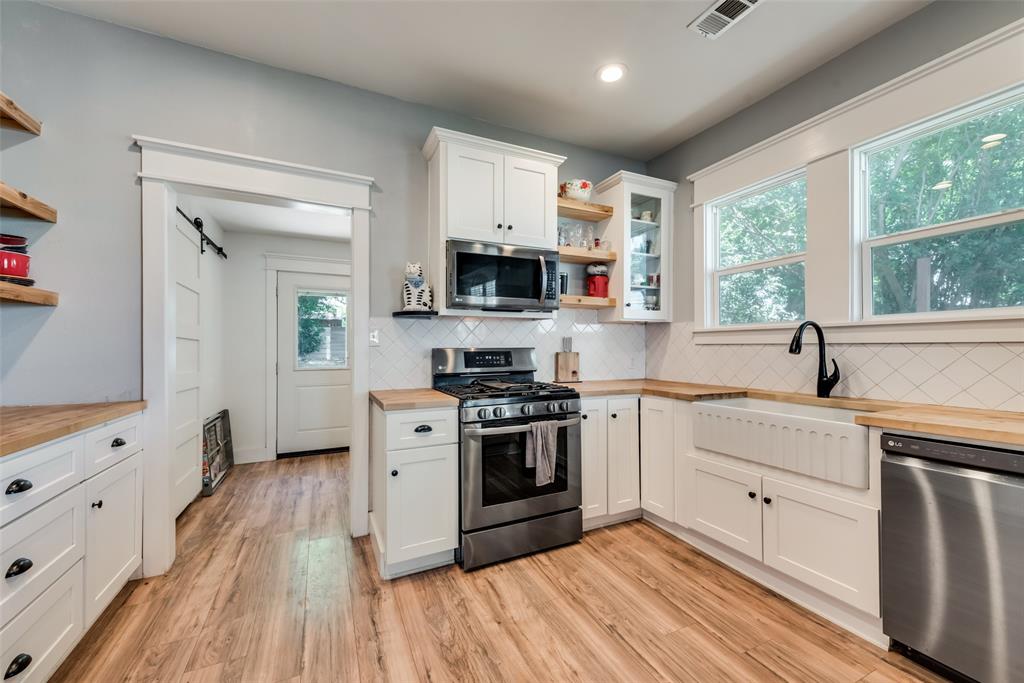 110 N Park Avenue Property Photo 12