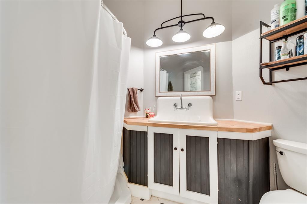 110 N Park Avenue Property Photo 17