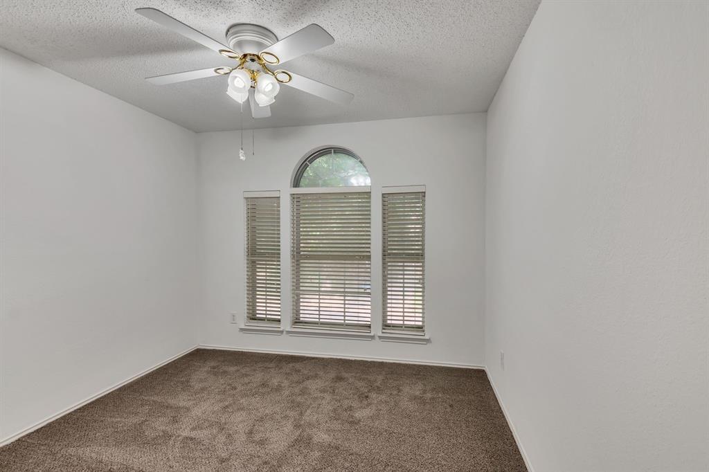 1904 Avonia Drive Property Photo 14