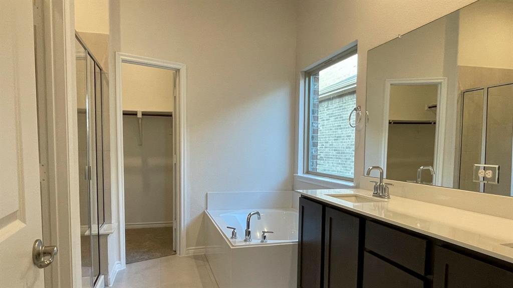 4189 Rim Trail Property Photo 7
