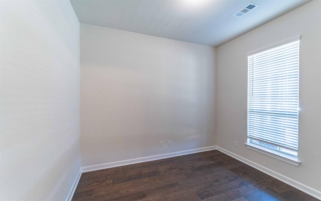 1907 Rondinella Drive Property Photo 17