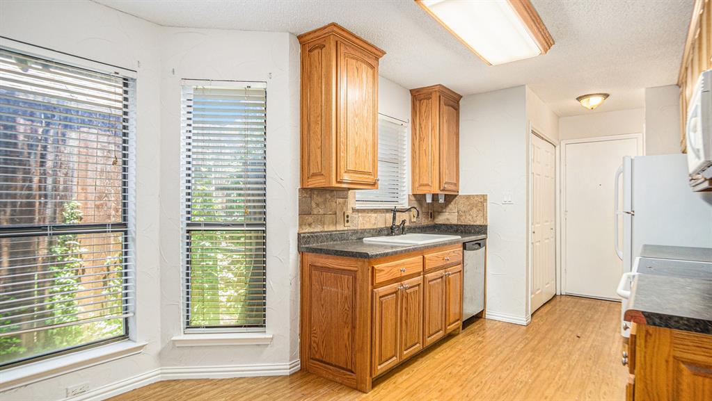 6908 Bentley Avenue Property Photo 15