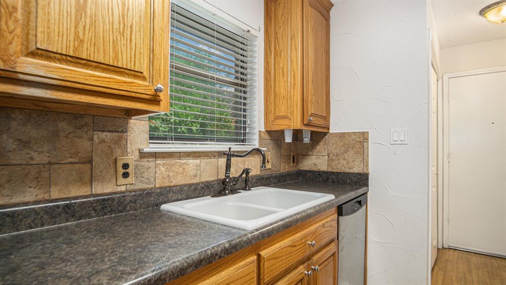 6908 Bentley Avenue Property Photo 17