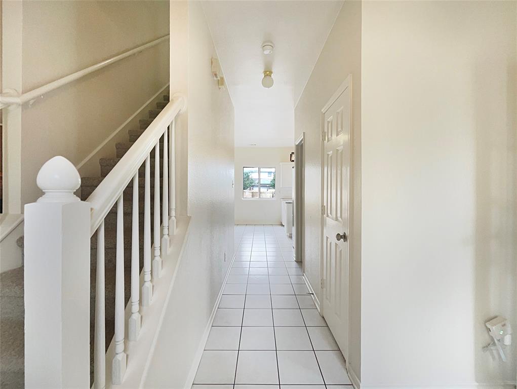 4900 Spanishmoss Drive Property Photo 9
