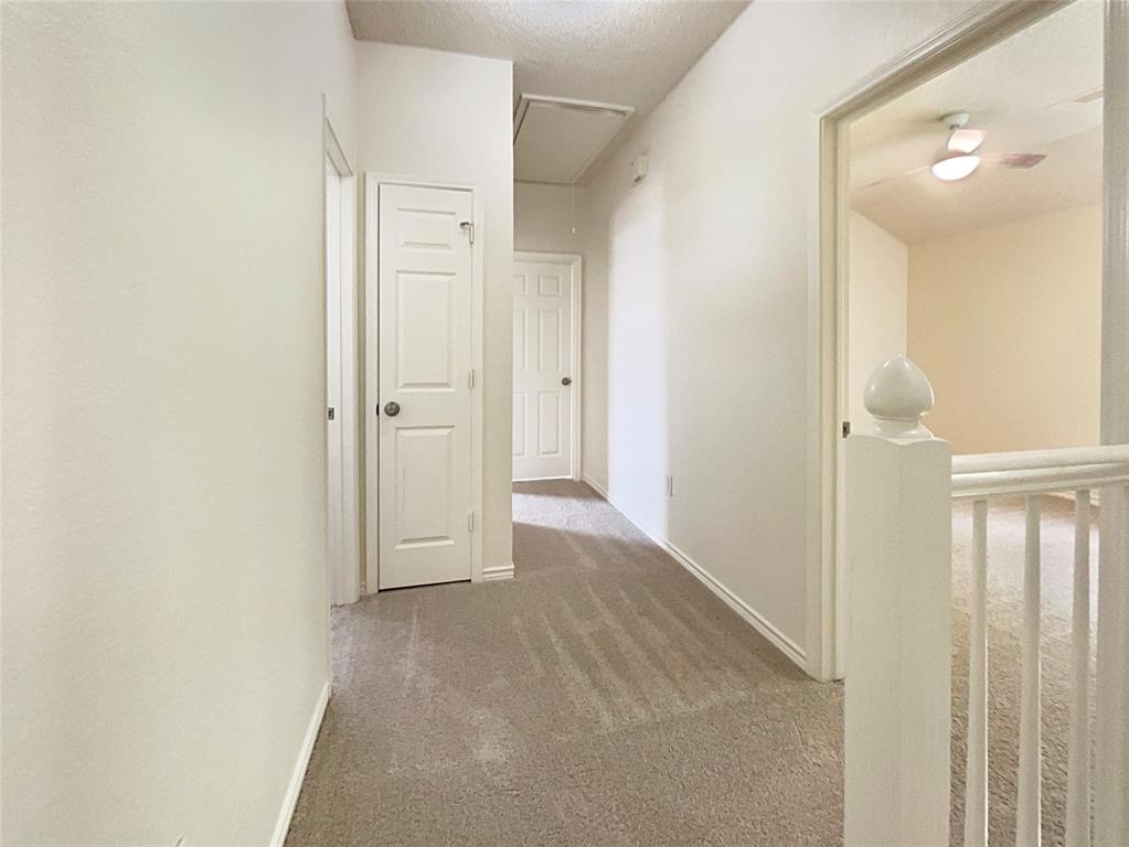 4900 Spanishmoss Drive Property Photo 13