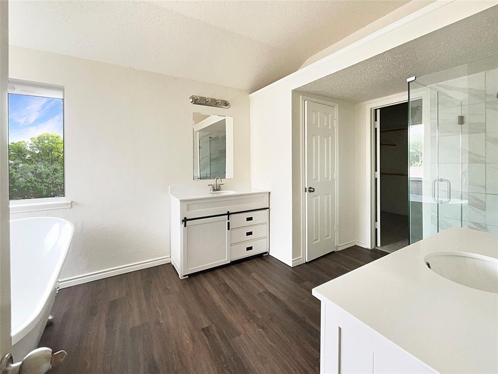 4900 Spanishmoss Drive Property Photo 14