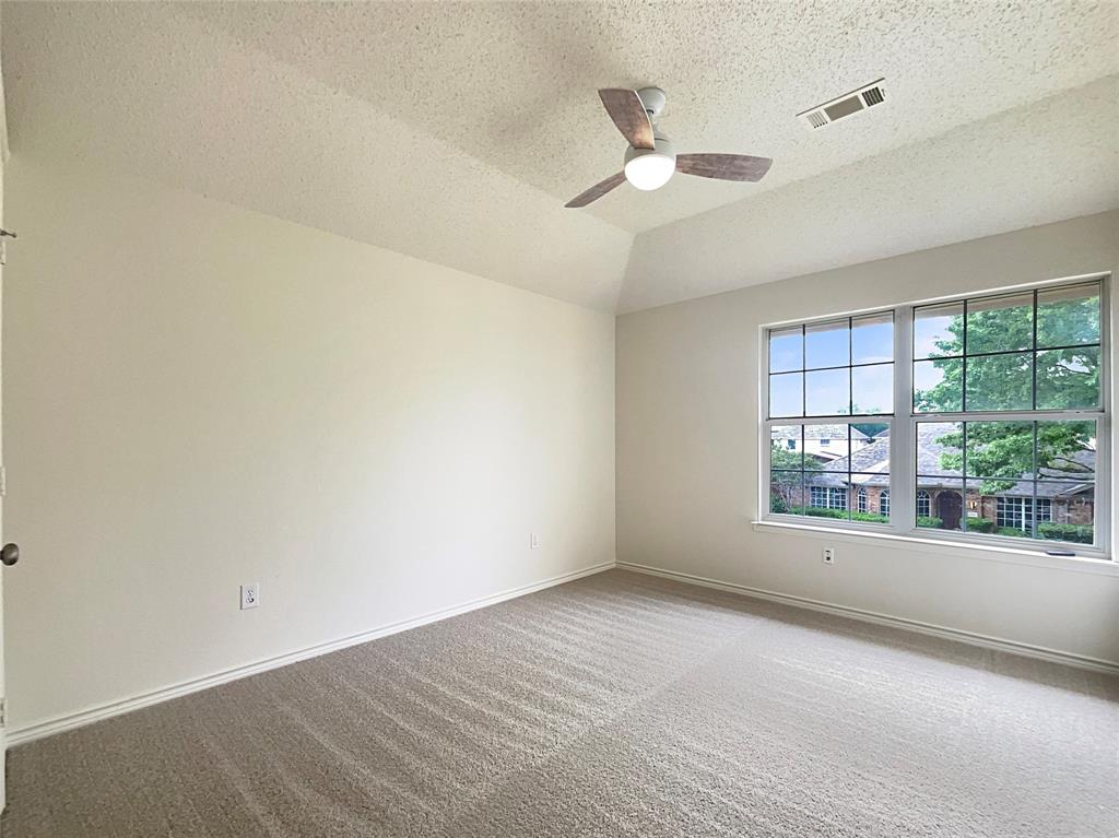 4900 Spanishmoss Drive Property Photo 17