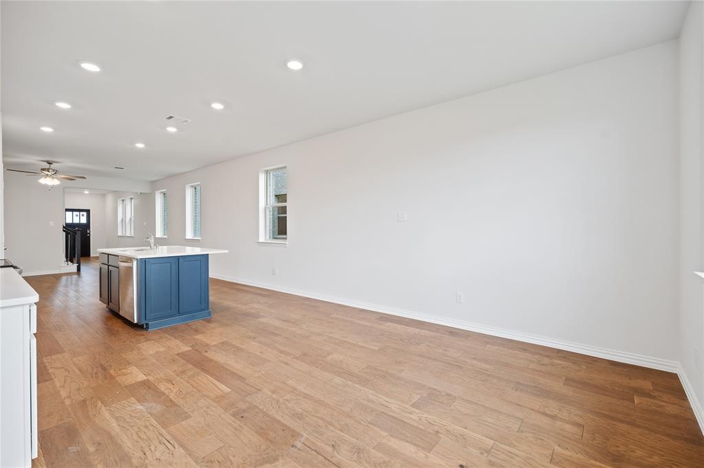 2618 Hawkins Street Property Photo 6