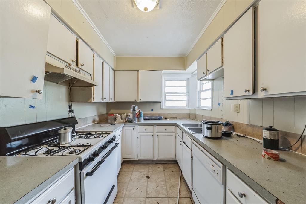 3731 College Avenue Property Photo 8