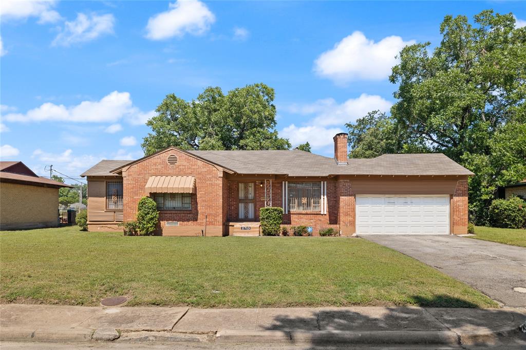 2715 Crest Avenue Property Photo 2