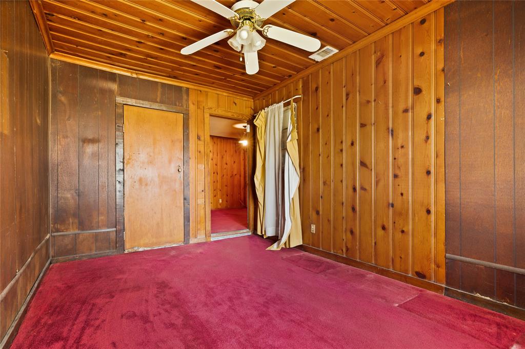 2715 Crest Avenue Property Photo 28