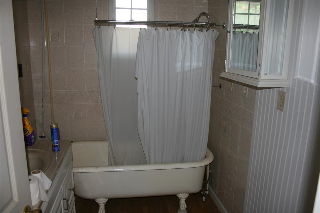 430 Rio Road Property Photo 5