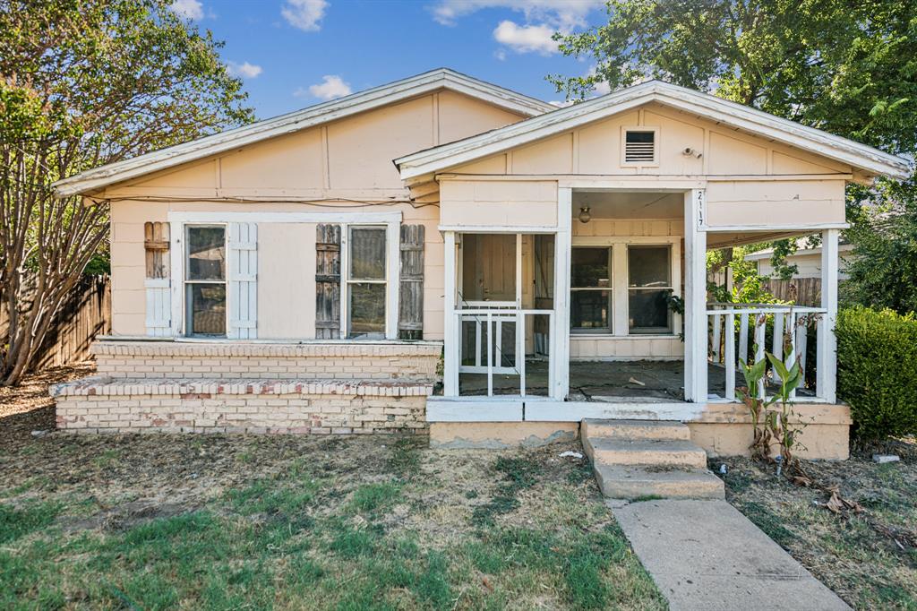 2117 Andrew Avenue Property Photo 1