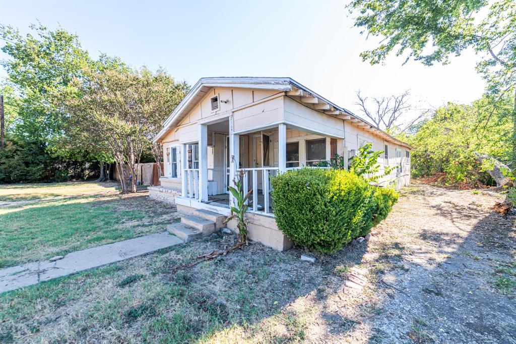 2117 Andrew Avenue Property Photo 11