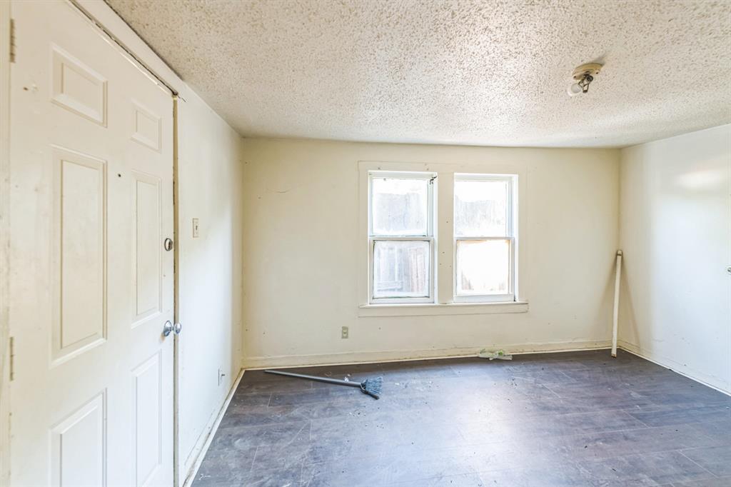 2117 Andrew Avenue Property Photo 17