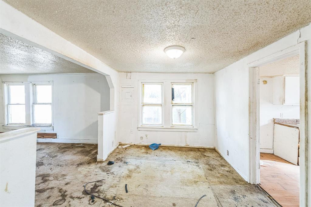 2117 Andrew Avenue Property Photo 24