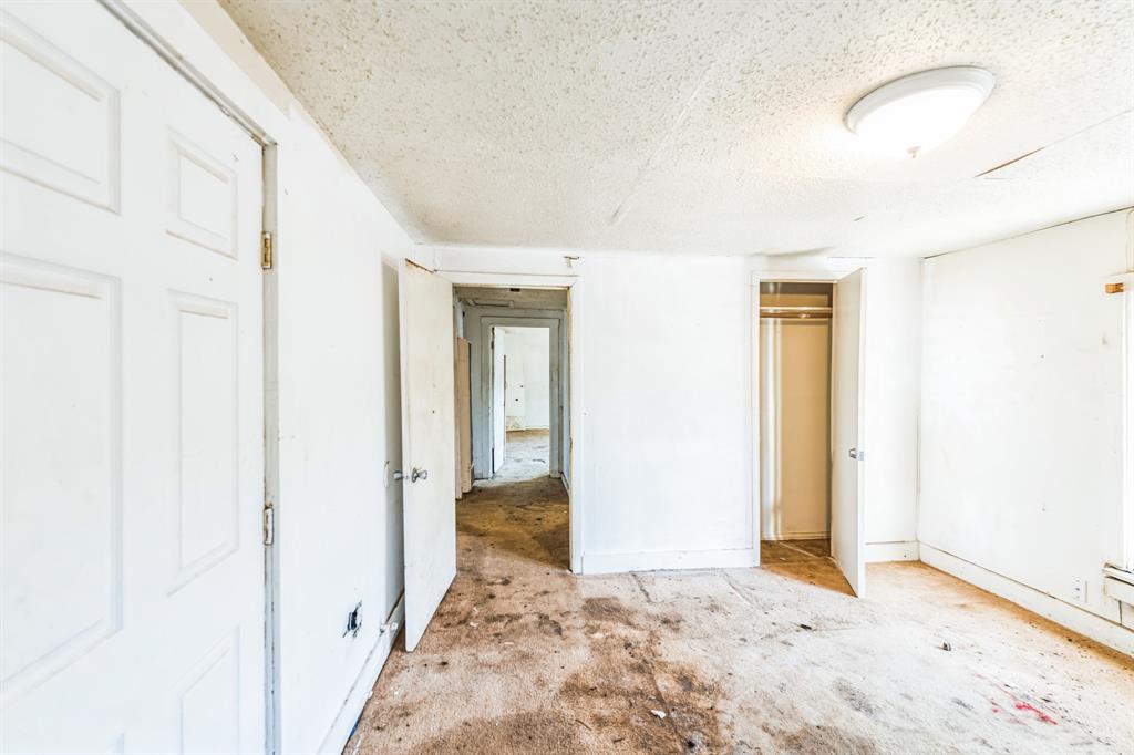 2117 Andrew Avenue Property Photo 26