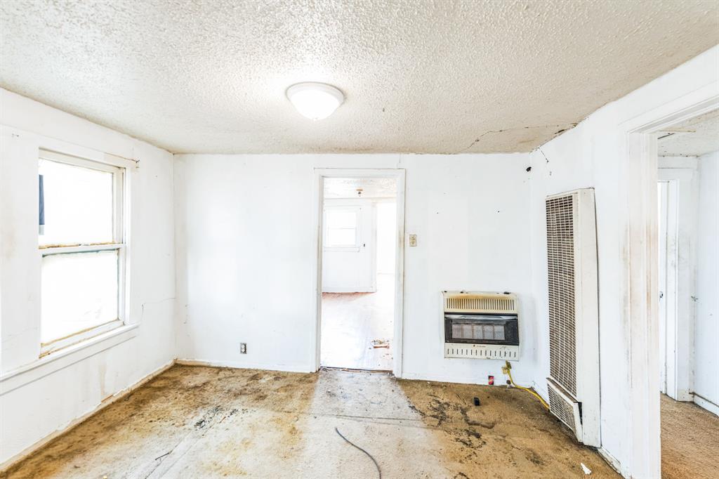 2117 Andrew Avenue Property Photo 28