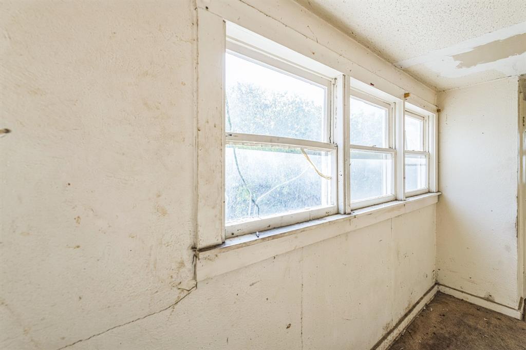 2117 Andrew Avenue Property Photo 31